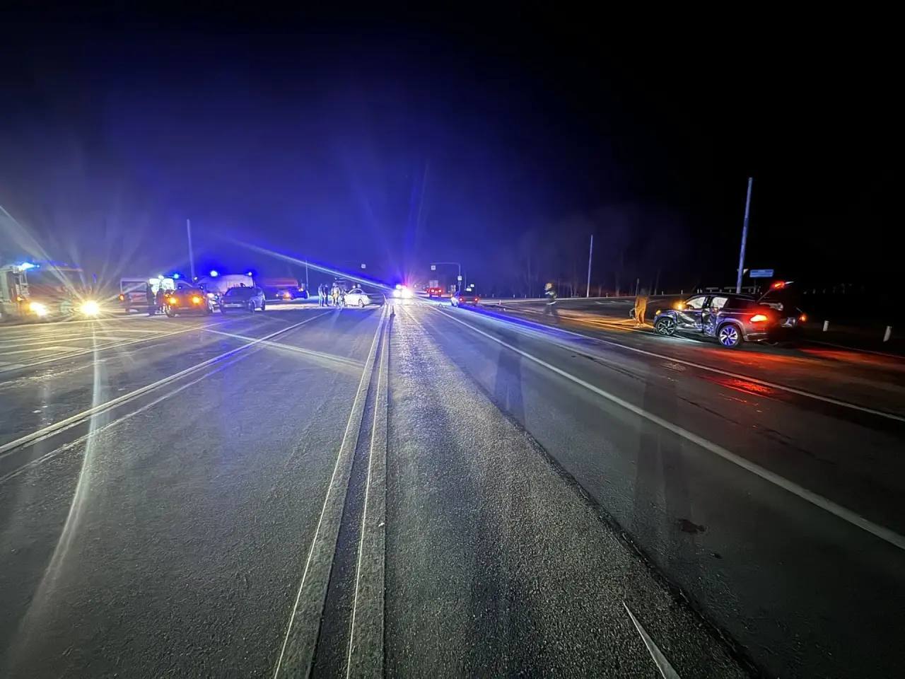 Сотрудники Госавтоинспекции Нижнегорского района устанавливают обстоятельства ДТП Сотрудники Госавтоинспекции Нижнегорского района устанавливают обстоятельства ДТП