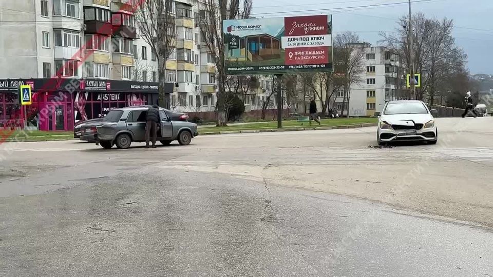 ДТП произошло в Керчи на перекрестке улицы Ворошилова и Куль-Обинского шоссе