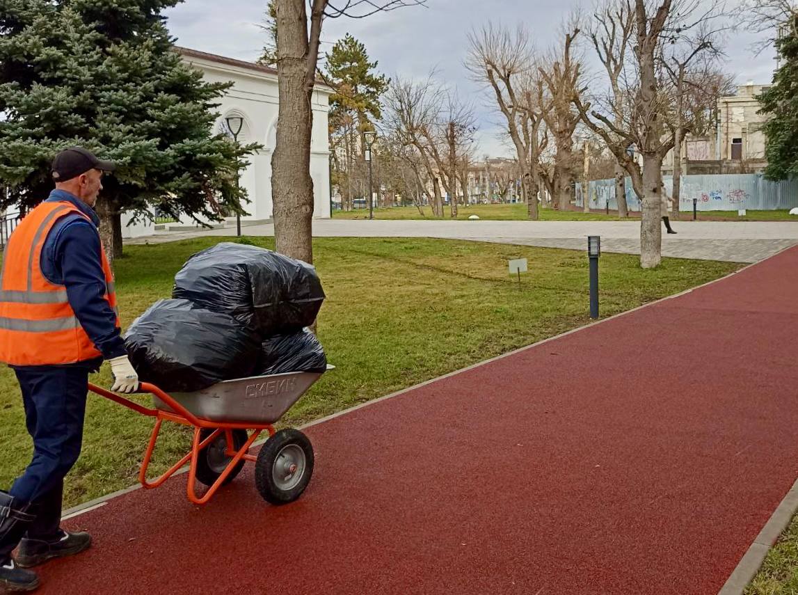 Порядка 150 кубометров мусора было вывезено с территории парков и скверов за 12 дней новогодних каникул Порядка 150 кубометров мусора было вывезено с территории парков и скверов за 12 дней новогодних каникул