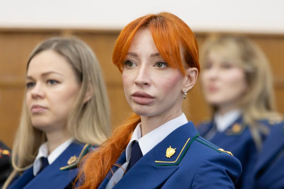 Сергей Аксёнов: Прокуратура – один из ключевых институтов государственной власти, важная основа правовой системы страны Сергей Аксёнов: Прокуратура – один из ключевых институтов государственной власти, важная основа правовой системы страны