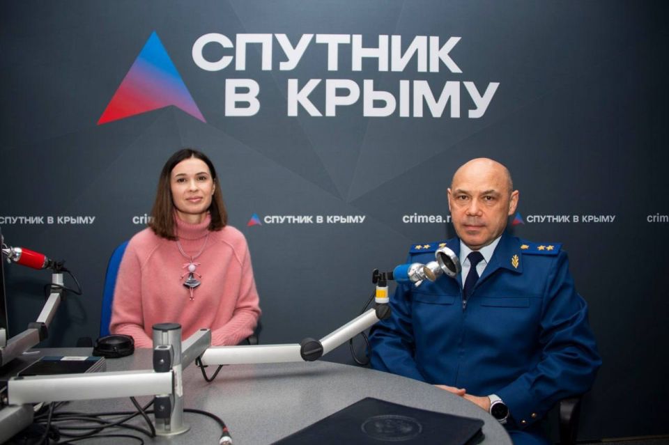 Коллектив прокуратуры Республики Крым поздравляет представителей средств массовой информации с Днём российской печати Коллектив прокуратуры Республики Крым поздравляет представителей средств массовой информации с Днём российской печати