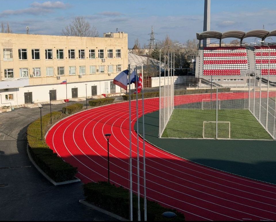 На стадионе им. 50-летия Октября возобновляется тренировочный процесс после капитального ремонта На стадионе им. 50-летия Октября возобновляется тренировочный процесс после капитального ремонта