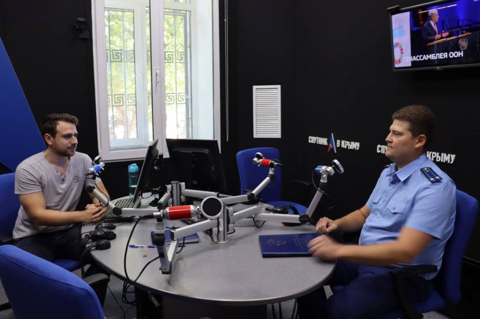 Коллектив прокуратуры Республики Крым поздравляет представителей средств массовой информации с Днём российской печати Коллектив прокуратуры Республики Крым поздравляет представителей средств массовой информации с Днём российской печати