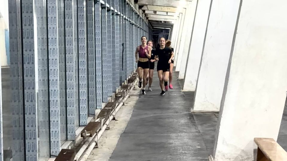 На стадионе им. 50-летия Октября возобновляется тренировочный процесс после капитального ремонта