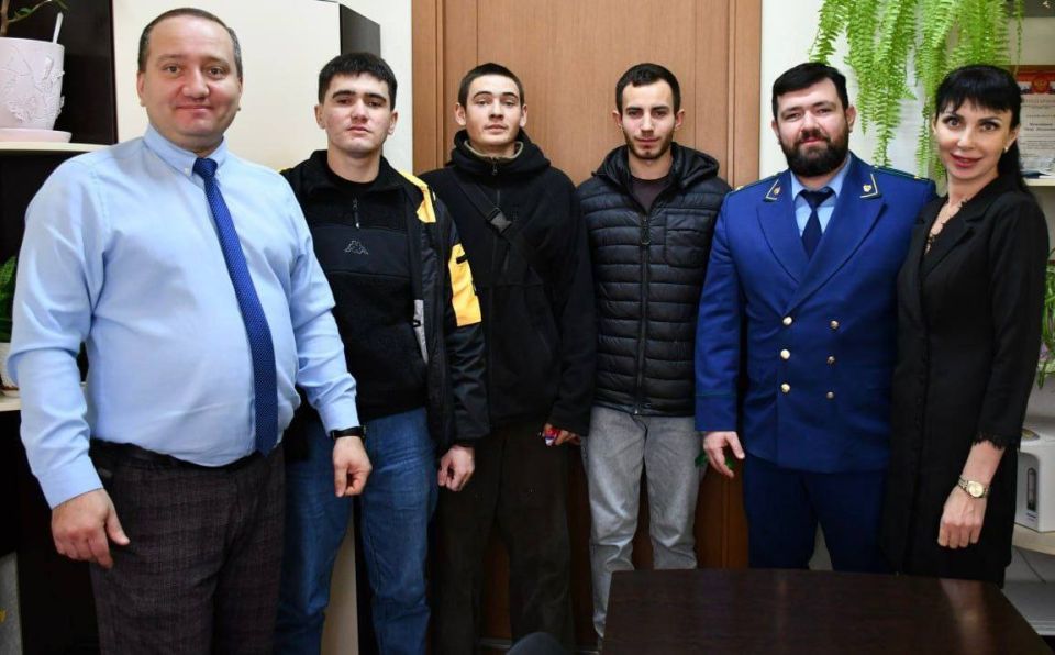 В Красногвардейском районе прокуратура добилась обеспечения сирот жильем В Красногвардейском районе прокуратура добилась обеспечения сирот жильем