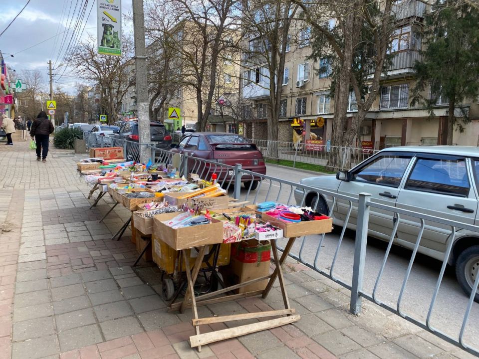 Сотрудники управления муниципального контроля возобновили профилактические рейды по пресечению незаконной торговли