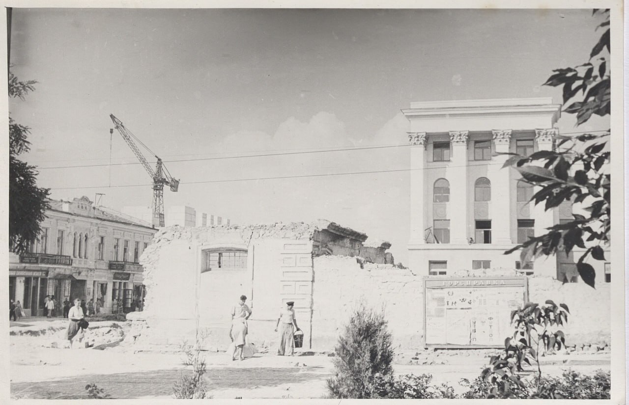 ЕВПАТОРИЙСКОМУ АРХИВУ – 105 лет ЕВПАТОРИЙСКОМУ АРХИВУ – 105 лет