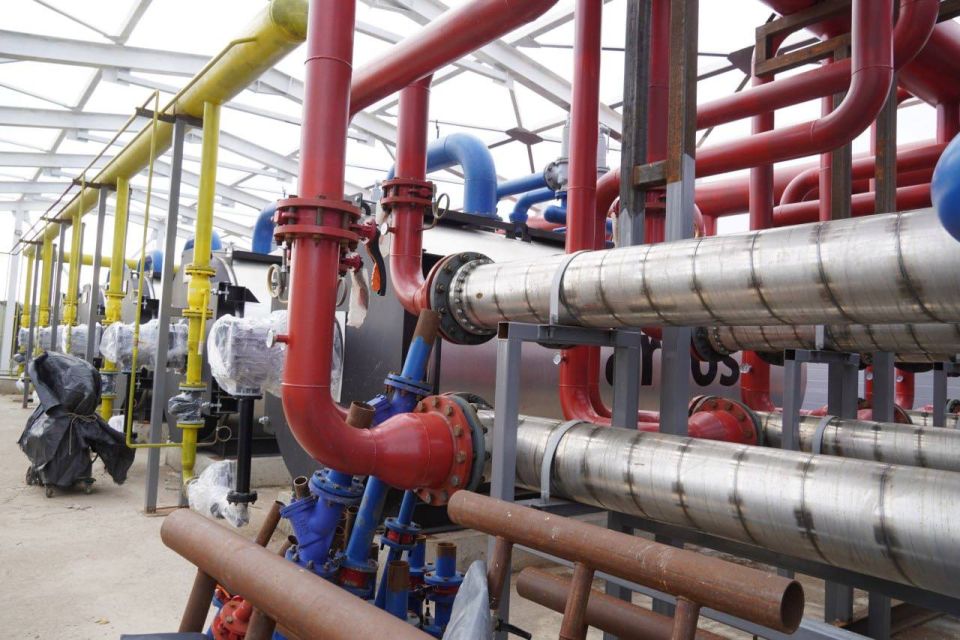 Министр строительства и архитектуры Республики Крым Эдуард Щёголев совместно с главой администрации Керчи Олегом Каторгиным побывали на территории строительства новой котельной в микрорайоне Марат-4 Министр строительства и архитектуры Республики Крым Эдуард Щёголев совместно с главой администрации Керчи Олегом Каторгиным побывали на территории строительства новой котельной в микрорайоне Марат-4