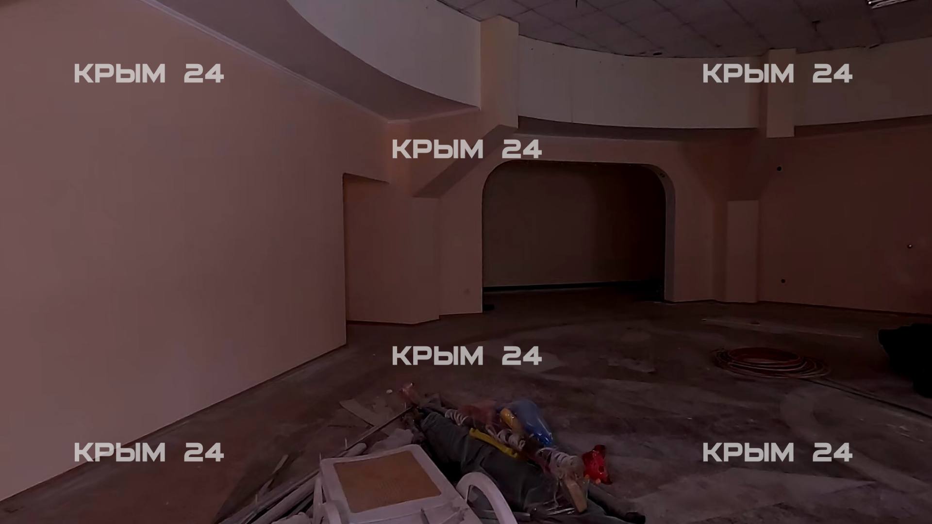 Ялтинскому центру культуры вернули помещение, проданное в частную собственность 18 лет назад Ялтинскому центру культуры вернули помещение, проданное в частную собственность 18 лет назад