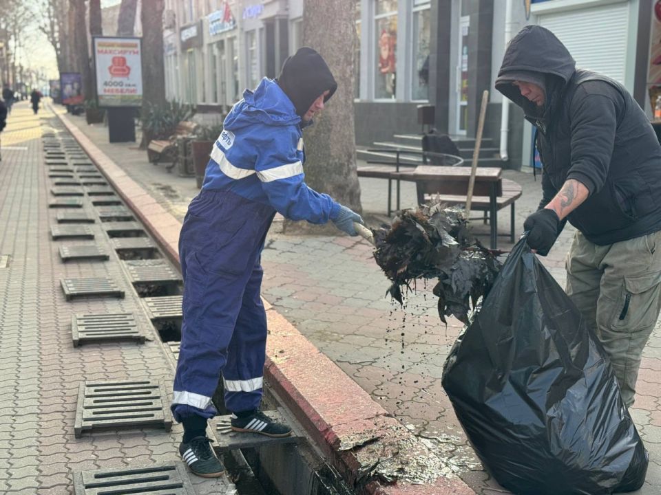 В городе ведется системная работа по содержанию и очистке ливневых канализаций В городе ведется системная работа по содержанию и очистке ливневых канализаций