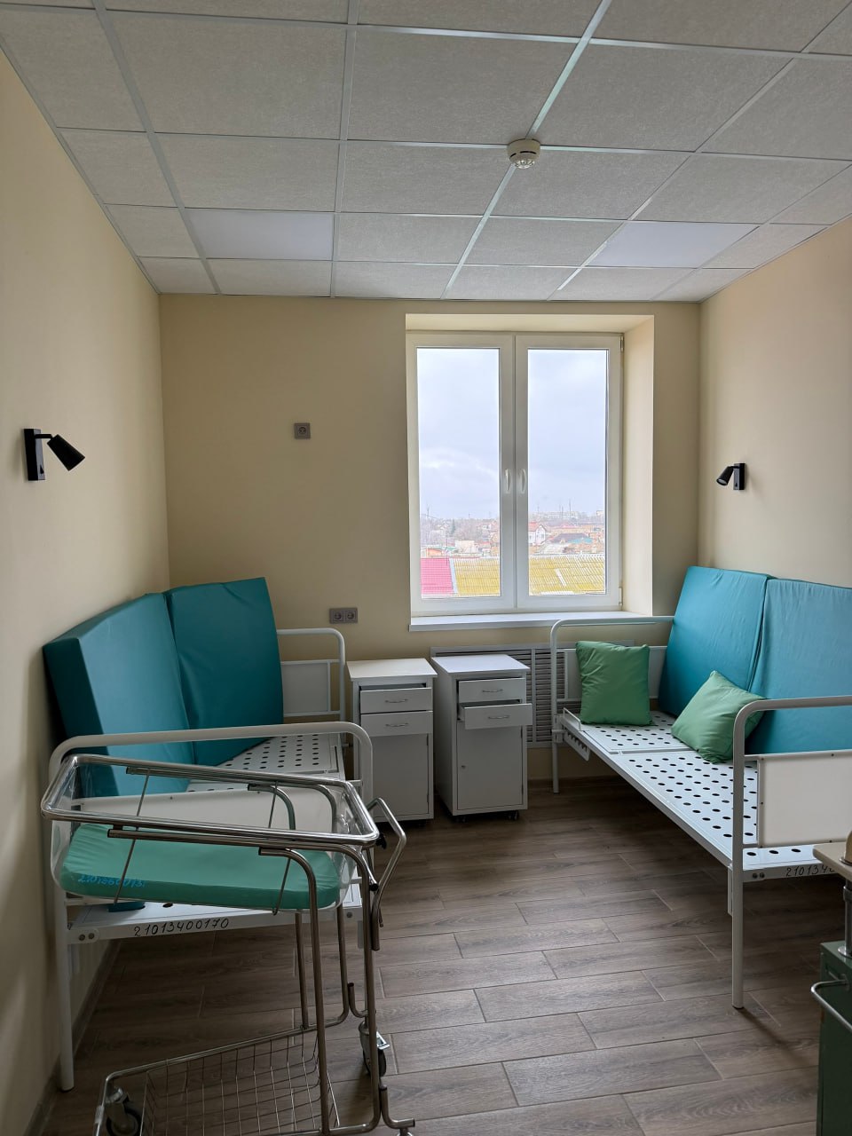 В Евпаторийском роддоме выполнили капремонт послеродовых палат В Евпаторийском роддоме выполнили капремонт послеродовых палат