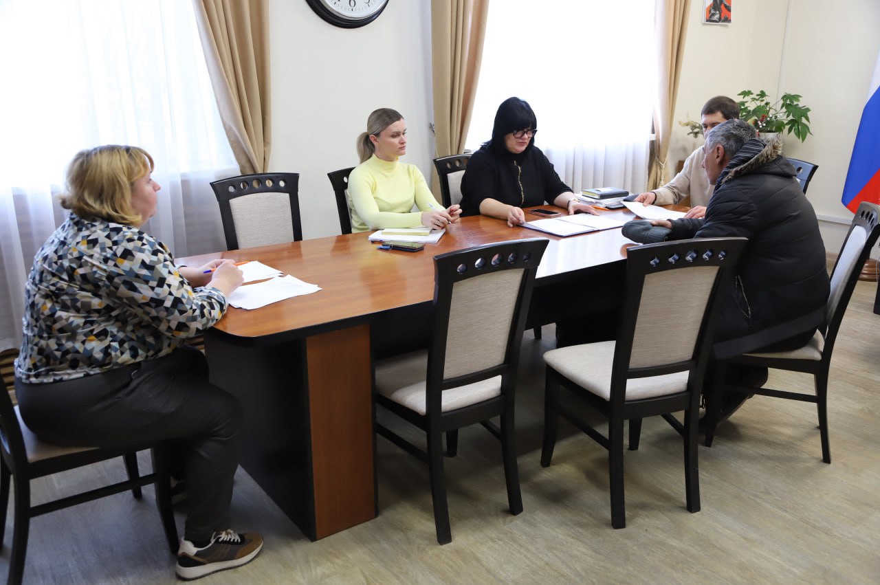 Анжелика Ястребова: Совместно с коллегами провела приём граждан Анжелика Ястребова: Совместно с коллегами провела приём граждан