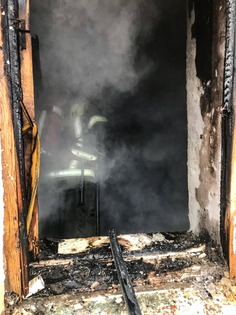 В Севастополе потушили пожар в заброшенном здании В Севастополе потушили пожар в заброшенном здании