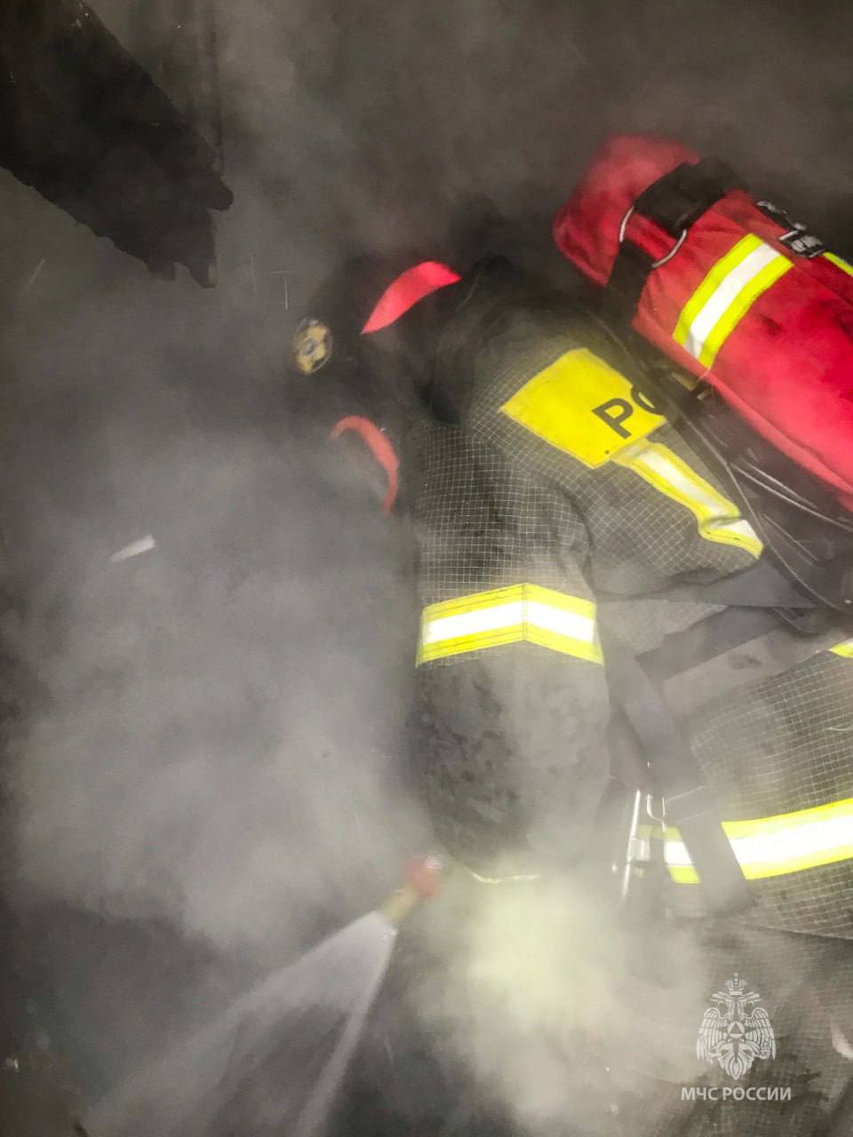 В Севастополе потушили пожар в заброшенном здании