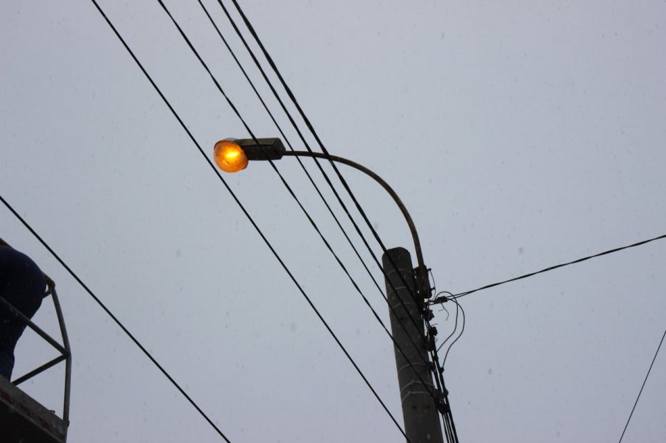 Предприятие «ГорсветКерчь» проводит плановые работы по обслуживанию и ремонту сетей наружного освещения в разных районах города Предприятие «ГорсветКерчь» проводит плановые работы по обслуживанию и ремонту сетей наружного освещения в разных районах города