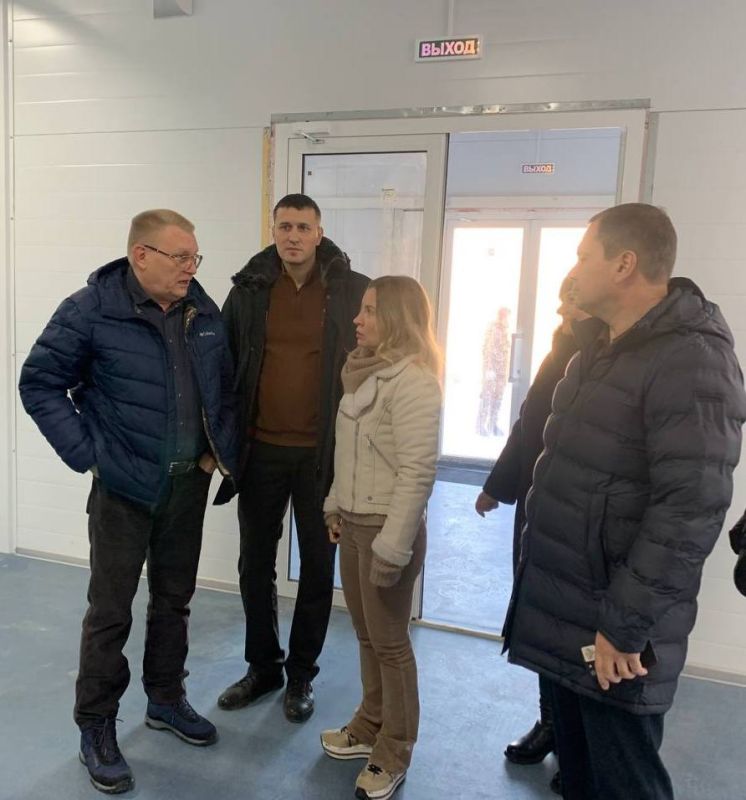 В Керчи продолжается работа по вводу в эксплуатацию нового плавательного бассейна В Керчи продолжается работа по вводу в эксплуатацию нового плавательного бассейна