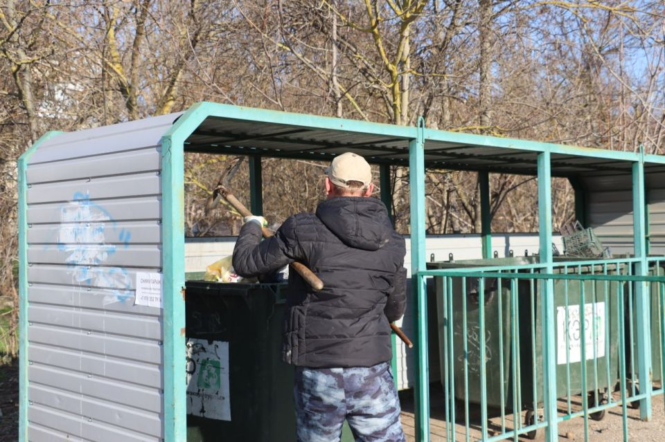 В Керчи продолжается плановая ликвидация несанкционированных свалок В Керчи продолжается плановая ликвидация несанкционированных свалок