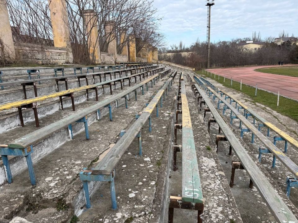 В городе-герое Керчи обсуждены вопросы развития стадиона «Авангард» В городе-герое Керчи обсуждены вопросы развития стадиона «Авангард»