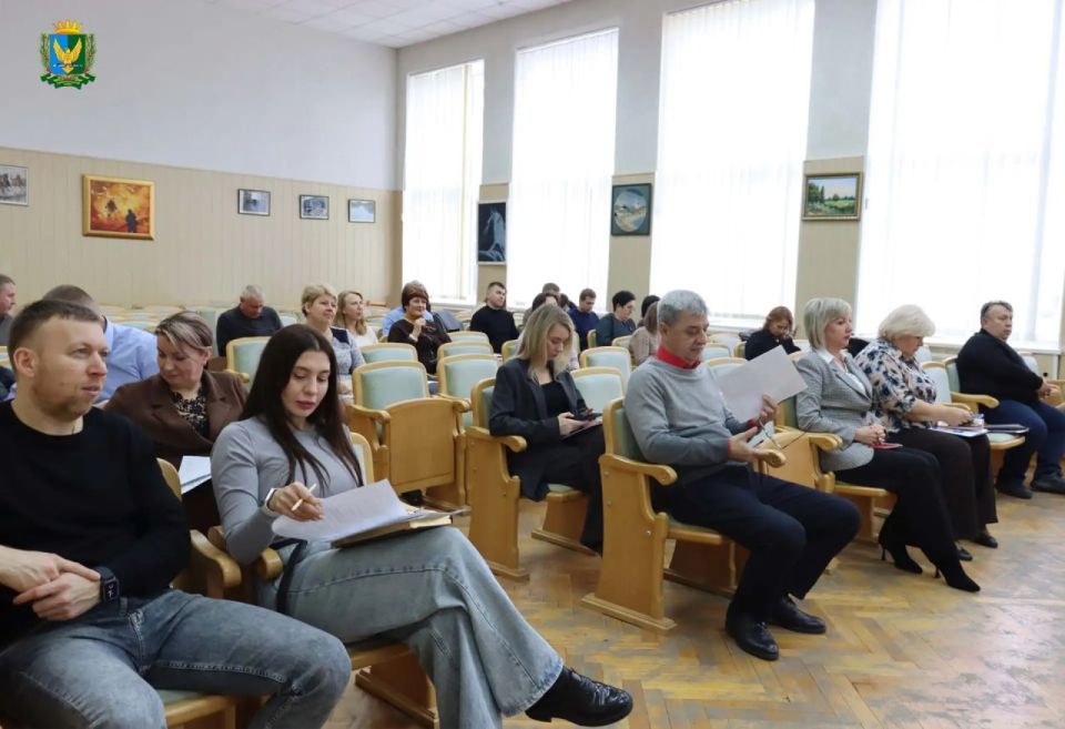 Сергей Петелин: 14 января 2026 года провел первое в текущем году совещание с председателями сельских советов-главами администраций сельских поселений Сергей Петелин: 14 января 2026 года провел первое в текущем году совещание с председателями сельских советов-главами администраций сельских поселений