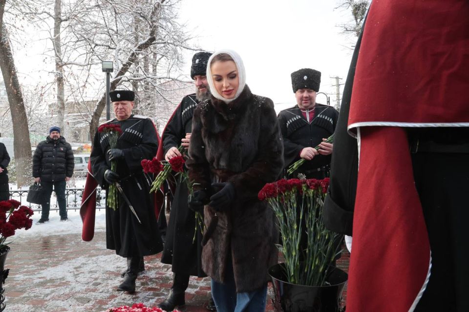 ��������� ��������: �������� 372-� ��������� ������ �� ���������� ������� ����� ������� � ������������� ����, � ������� �����, ������ �����������, ������ �������� �����������