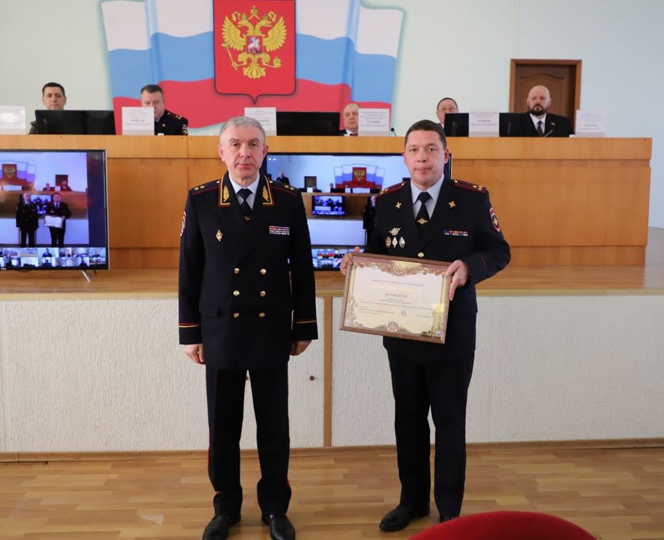 Олег Калинкин принял участие в расширенном заседании коллегии Управления на транспорте МВД России по ЮФО Олег Калинкин принял участие в расширенном заседании коллегии Управления на транспорте МВД России по ЮФО