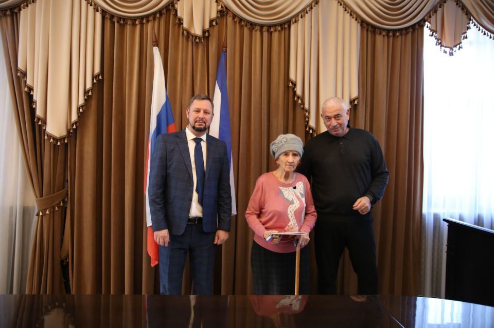 Дмитрий Скобликов: Новоселье на улице Мира продолжается! Сегодня мы стали свидетелями еще одного важного этапа в жизни счастливых обладателей ключей от новых квартир в 168-квартирном доме Дмитрий Скобликов: Новоселье на улице Мира продолжается! Сегодня мы стали свидетелями еще одного важного этапа в жизни счастливых обладателей ключей от новых квартир в 168-квартирном доме