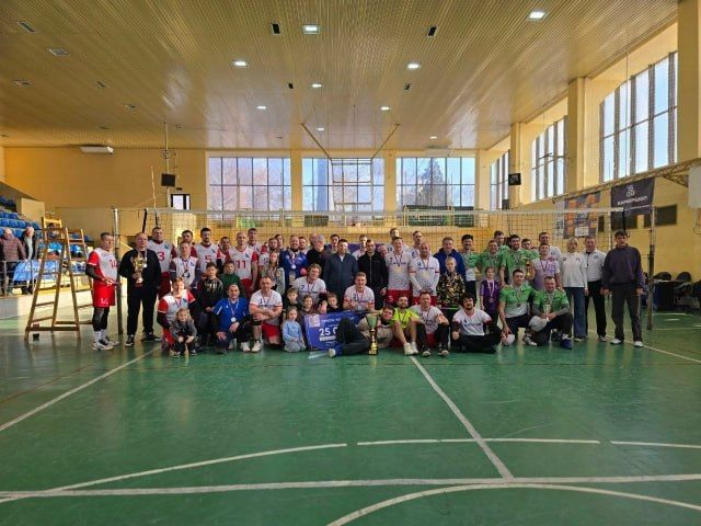 Команда из Бахчисарая взяла Кубок Республики Крым по волейболу