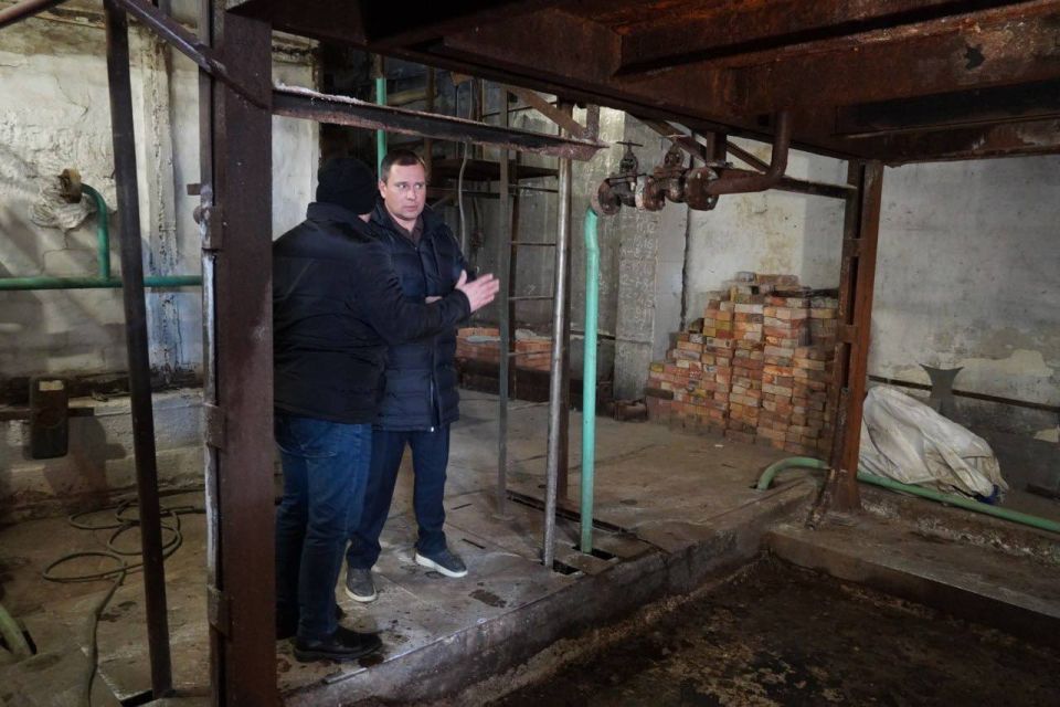 Масса обращений поступает от жителей многоквартирных домов, расположенных от ул. Фурманова до ул. Пошивальникова, на ненадлежащее предоставление услуг по теплоснабжению Масса обращений поступает от жителей многоквартирных домов, расположенных от ул. Фурманова до ул. Пошивальникова, на ненадлежащее предоставление услуг по теплоснабжению