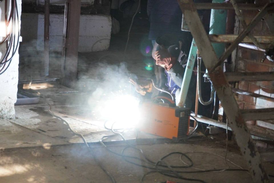 Масса обращений поступает от жителей многоквартирных домов, расположенных от ул. Фурманова до ул. Пошивальникова, на ненадлежащее предоставление услуг по теплоснабжению Масса обращений поступает от жителей многоквартирных домов, расположенных от ул. Фурманова до ул. Пошивальникова, на ненадлежащее предоставление услуг по теплоснабжению