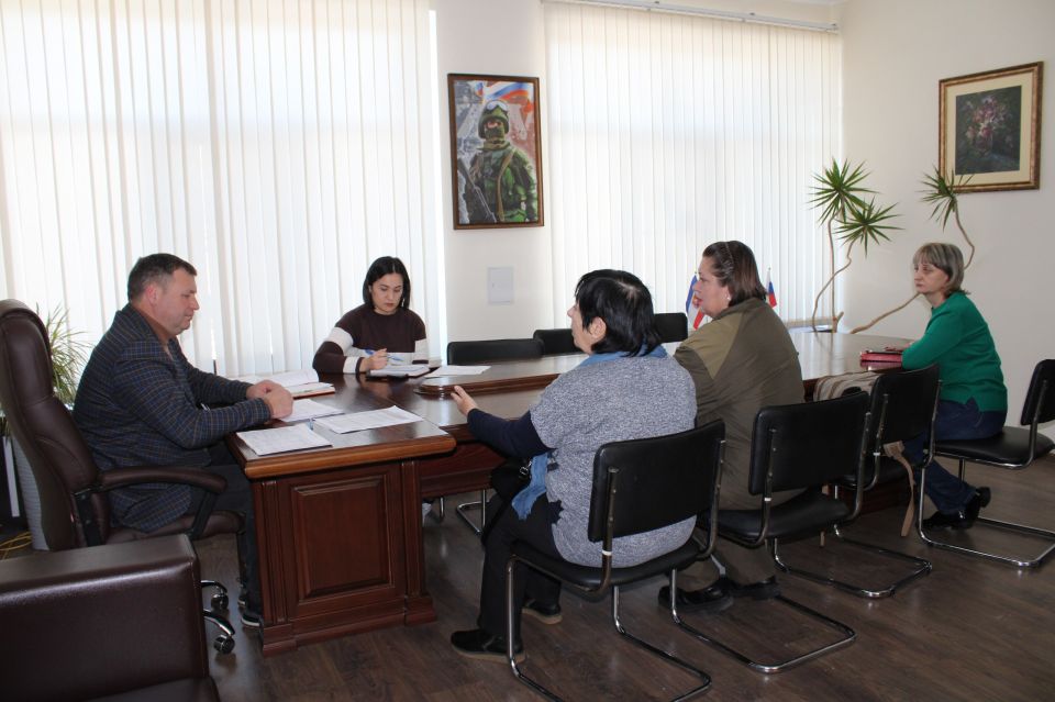 Игорь Крутьков: Сегодня провел личный прием граждан, на котором были подняты важные вопросы, интересующие жителей нашего района Игорь Крутьков: Сегодня провел личный прием граждан, на котором были подняты важные вопросы, интересующие жителей нашего района