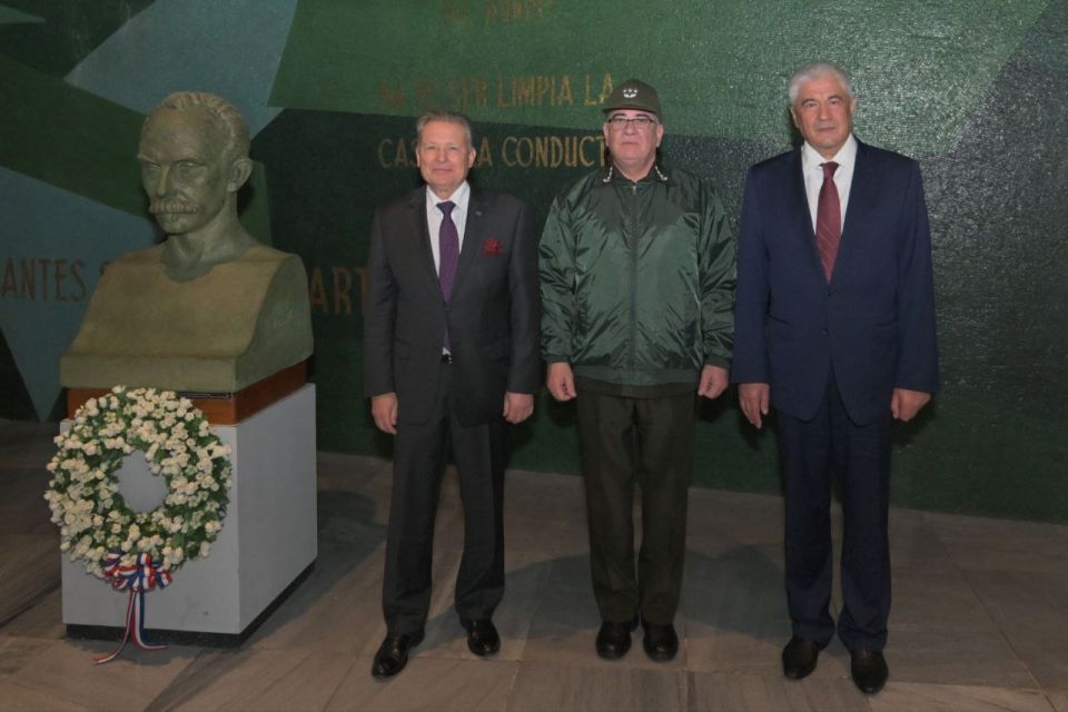 Ирина Волк: Министр внутренних дел Российской Федерации генерал полиции Российской Федерации Владимир Колокольцев вместе со своими кубинскими коллегами посетил мемориал Хосе Марти, расположенный на Площади Революции в Гаване Ирина Волк: Министр внутренних дел Российской Федерации генерал полиции Российской Федерации Владимир Колокольцев вместе со своими кубинскими коллегами посетил мемориал Хосе Марти, расположенный на Площади Революции в Гаване