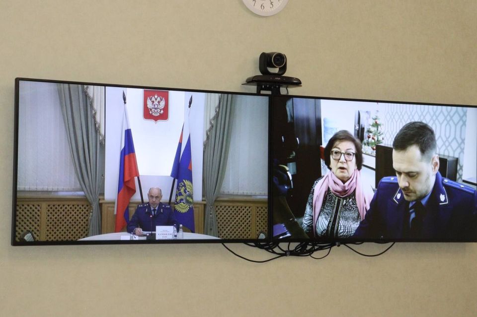 Прокурор Крыма Олег Камшилов провел прием граждан Прокурор Крыма Олег Камшилов провел прием граждан