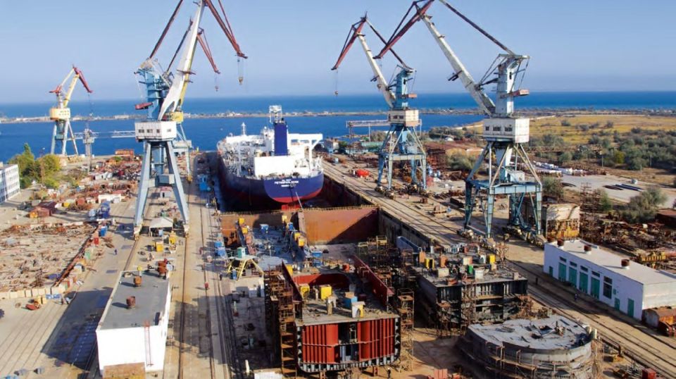 1 Предприятия судостроения Крыма загружены на 73,9%