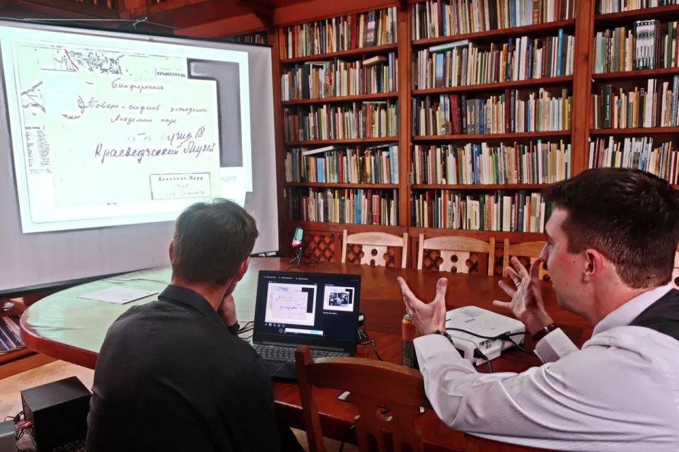 В Крыму школьники изучают археологию на раскопках и осваивают ремесла древности В Крыму школьники изучают археологию на раскопках и осваивают ремесла древности