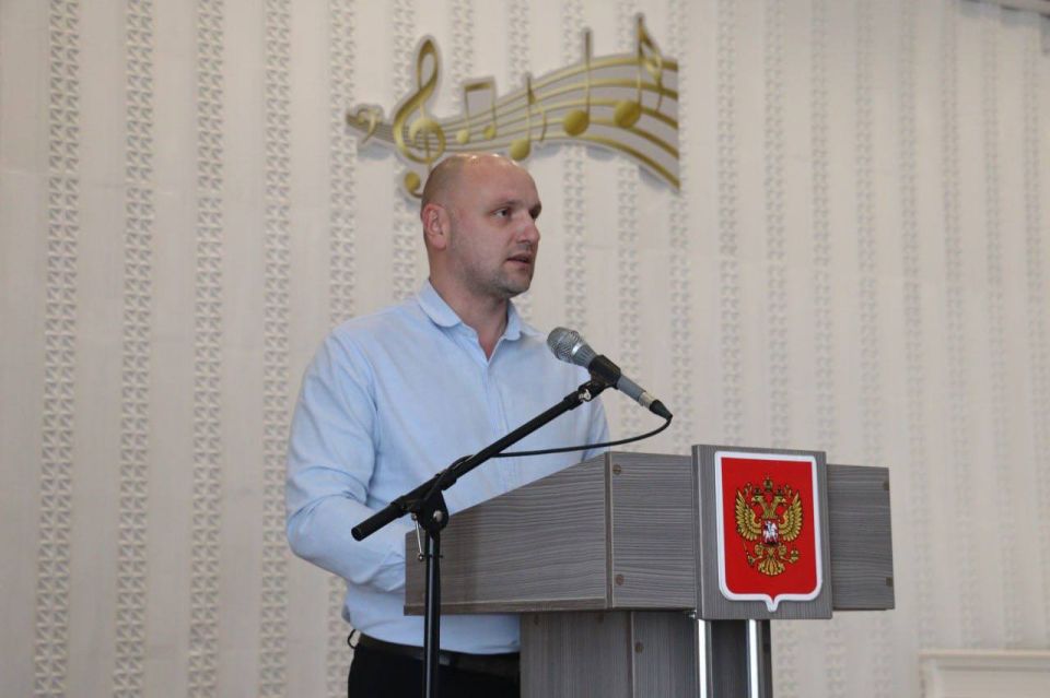 В Керчи состоялось торжественное собрание по случаю первого празднования Дня многодетной семьи Республики Крым, учрежденного парламентом республики в прошлом году В Керчи состоялось торжественное собрание по случаю первого празднования Дня многодетной семьи Республики Крым, учрежденного парламентом республики в прошлом году