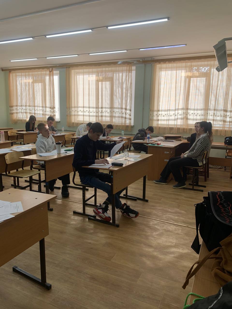 На территории Республики Крым проходит региональный этап всероссийской олимпиады для школьников по химии