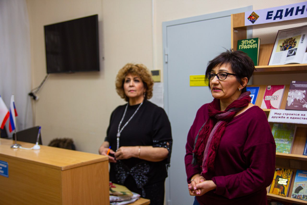 В Симферополе состоялось торжественное открытие Года единства народов России В Симферополе состоялось торжественное открытие Года единства народов России