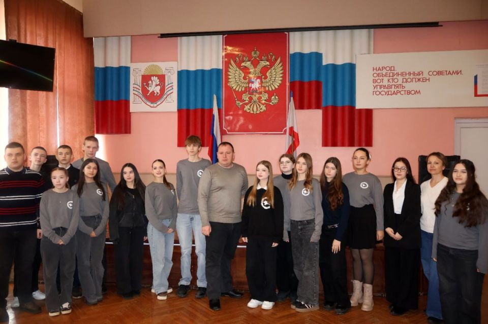 Денис Олейник: В рамках постоянного диалога с молодёжью района провел очередную встречу с лидерами ученического самоуправления Денис Олейник: В рамках постоянного диалога с молодёжью района провел очередную встречу с лидерами ученического самоуправления