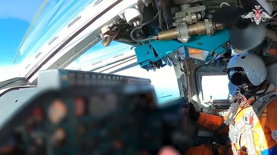 Минобороны России: Дальние бомбардировщики Ту-22м3 ВКС России выполнили плановый полет в воздушном пространстве над нейтральными водами Балтийского моря