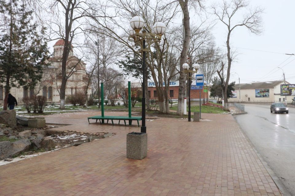 В Керчи решают вопрос по установке нового остановочного павильона на остановке «Площадь Ленина»