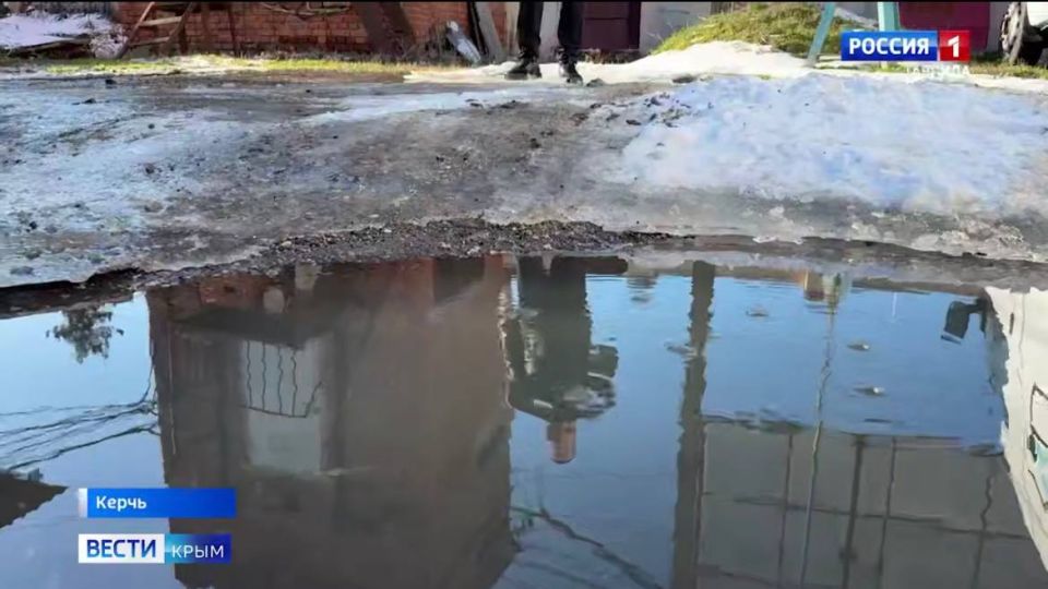 Прокуратура Республики Крым проверяет информацию, озвученную в эфире телеканала «Вести Крым», о подтоплении дороги и общественных территорий в районе бывшего автотранспортного предприятия в городе Керчи