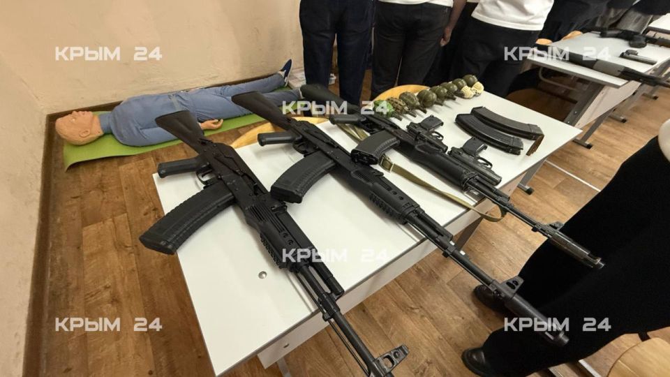 Две школы в Крыму получили новое оборудование для предмета «Основы безопасности и защиты Родины» Две школы в Крыму получили новое оборудование для предмета «Основы безопасности и защиты Родины»
