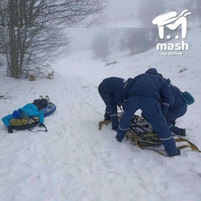 Две девушки пострадали на Ай-Петри, катаясь на тюбингах