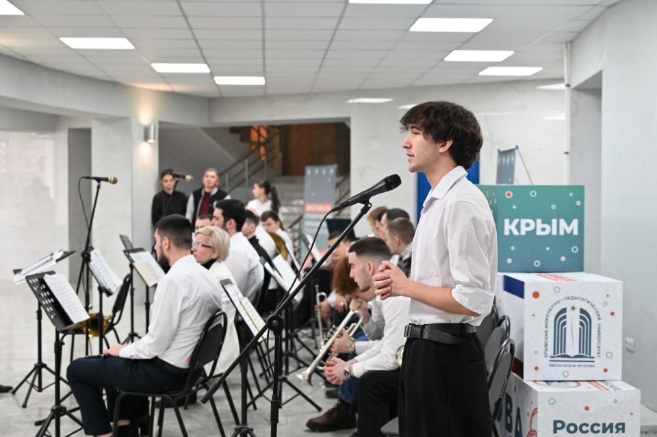 � ����� �������� ������������ � �����