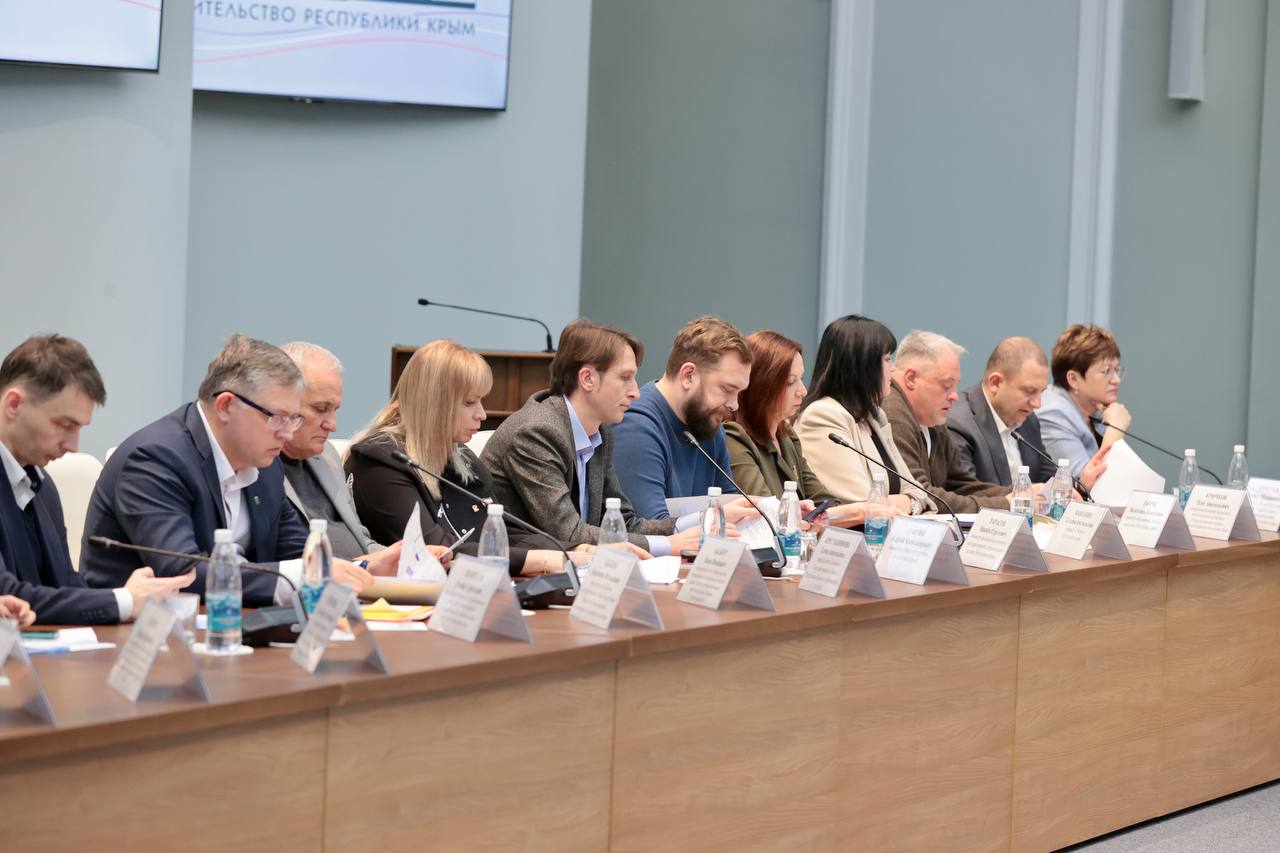 В Крыму обсудили вопросы реализации внутренней языковой политики и защиты русского языка В Крыму обсудили вопросы реализации внутренней языковой политики и защиты русского языка