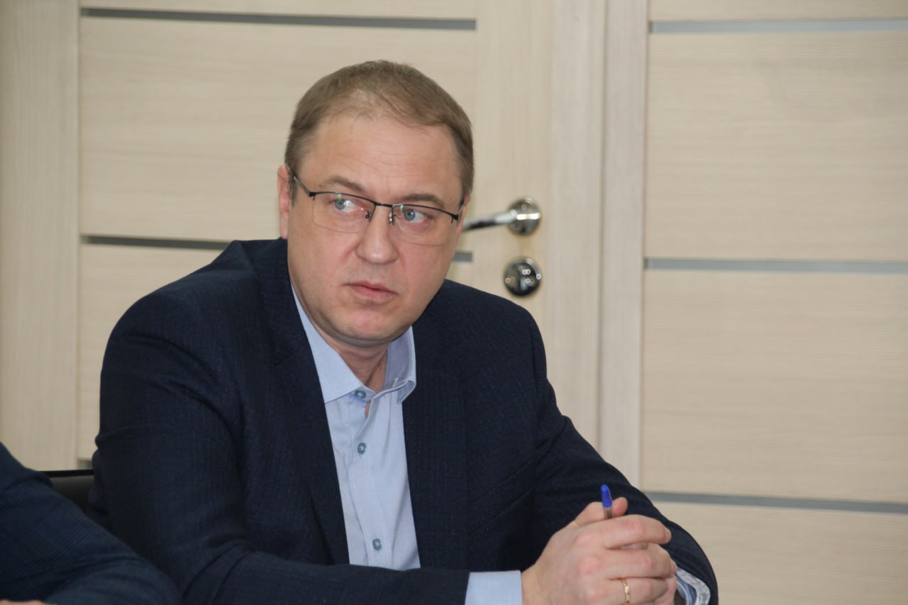 В Крыму предложили комплекс мер по обеспечению врачей служебным жильём для решения кадрового дефицита В Крыму предложили комплекс мер по обеспечению врачей служебным жильём для решения кадрового дефицита