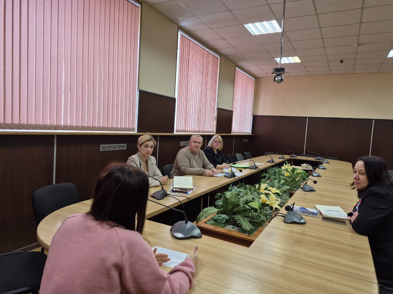 В Департаменте ЗАГС Минюста Крыма подвели итоги по участию отделов ЗАГС в Днях правовой помощи многодетным семьям, которые, напомним, длились всю предыдущую неделю на базе администраций городов и районов Республики Крым и... В Департаменте ЗАГС Минюста Крыма подвели итоги по участию отделов ЗАГС в Днях правовой помощи многодетным семьям, которые, напомним, длились всю предыдущую неделю на базе администраций городов и районов Республики Крым и...