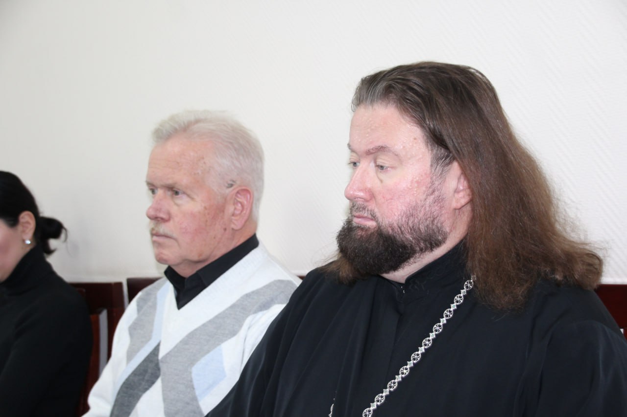 В Крыму предложили комплекс мер по обеспечению врачей служебным жильём для решения кадрового дефицита В Крыму предложили комплекс мер по обеспечению врачей служебным жильём для решения кадрового дефицита