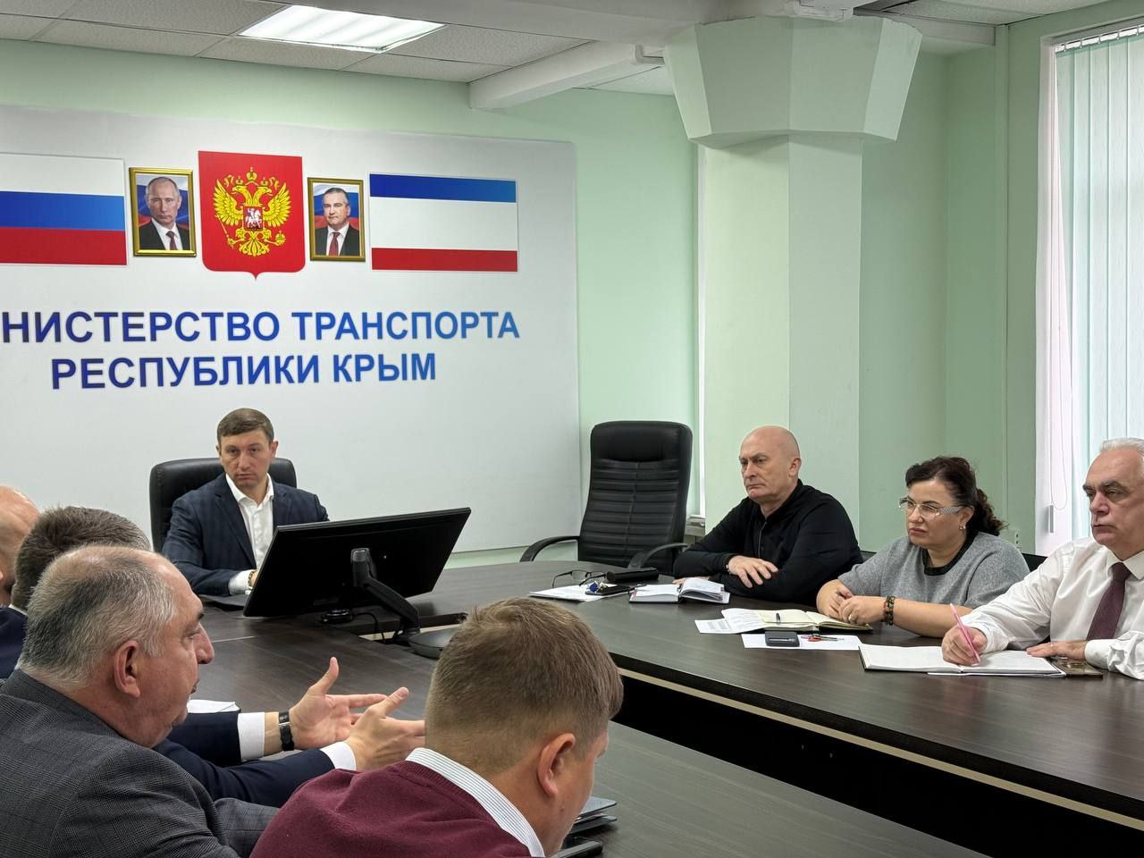 Руководство Министерства транспорта РК совместно с Председателем Комитета Государственного Совета РК по транспорту, жилищно-коммунальному и дорожному хозяйству Оксаной Ивановной Сацик заслушало еженедельные доклады... Руководство Министерства транспорта РК совместно с Председателем Комитета Государственного Совета РК по транспорту, жилищно-коммунальному и дорожному хозяйству Оксаной Ивановной Сацик заслушало еженедельные доклады...