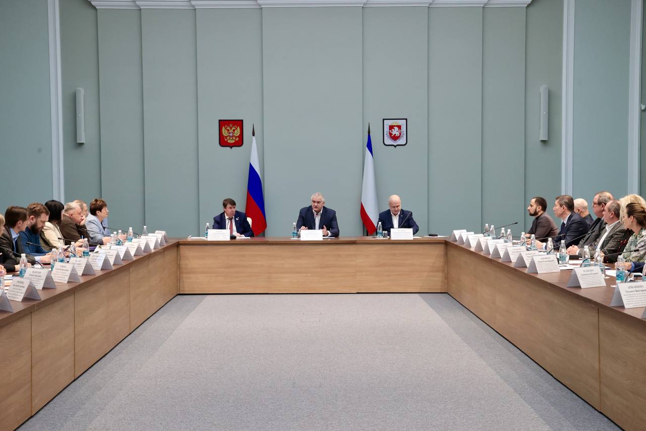 В Крыму обсудили вопросы реализации внутренней языковой политики и защиты русского языка